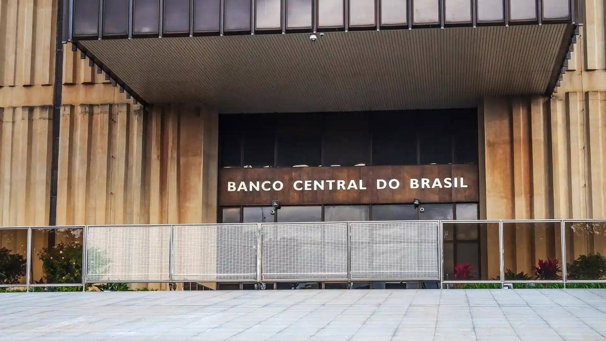 Suspeito de facilitar ataque hacker que desviou R$ 800 milhões do Banco Central é preso em São Paulo