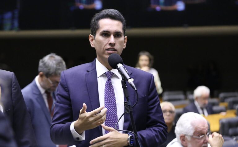 domingos-neto-assume-coordenacao-da-bancada-cearense-no-congresso-nesta-terca-feira-26-1536x947