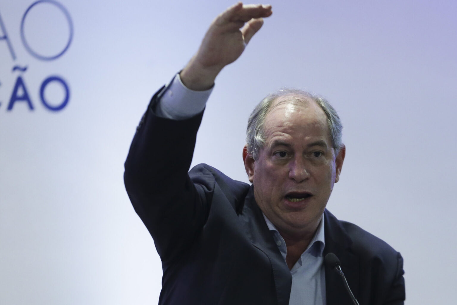 Ciro Gomes participa do debate "Futuro do Brasil" com empresários