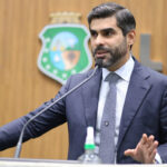 26-02-2025-Dep.-Queiroz-Filho-PDT-Plenario-Foto-Junior-Pio-6--scaled-e1741728768338