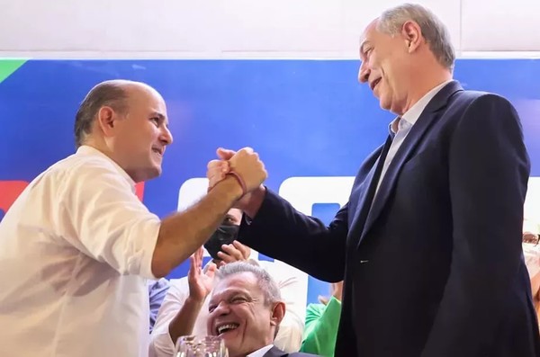 99981578-24-07-2022-convencao-do-pdt-para-o-governo-do-ceara-roberto-claudio-e-ciro-gomes.-foto-rep