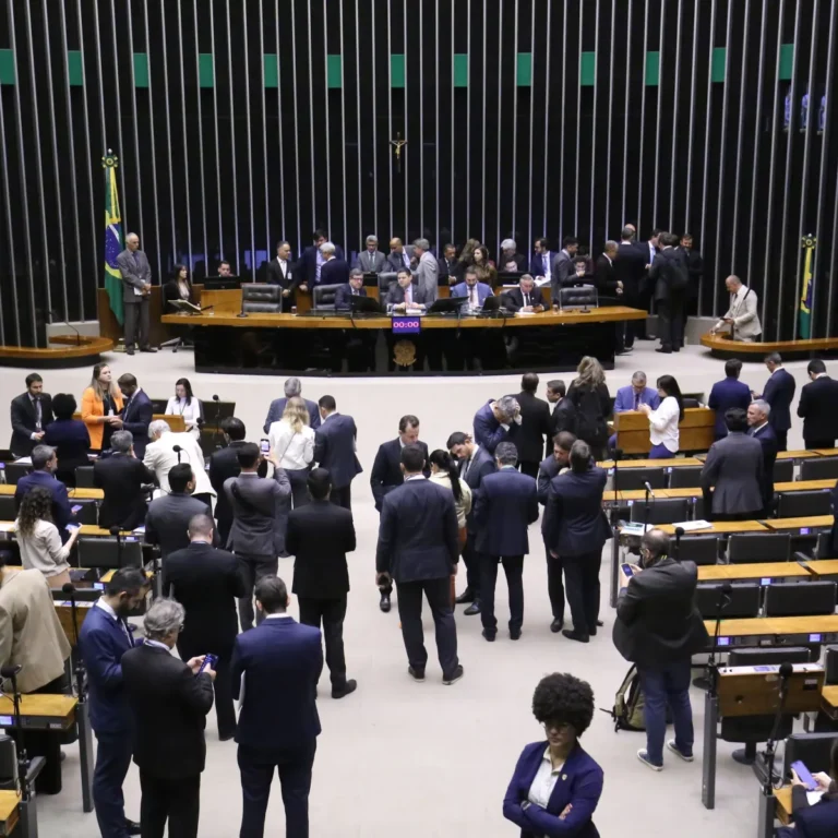 PLENARIO-SESSAO-CONGRESSO-04-12-25